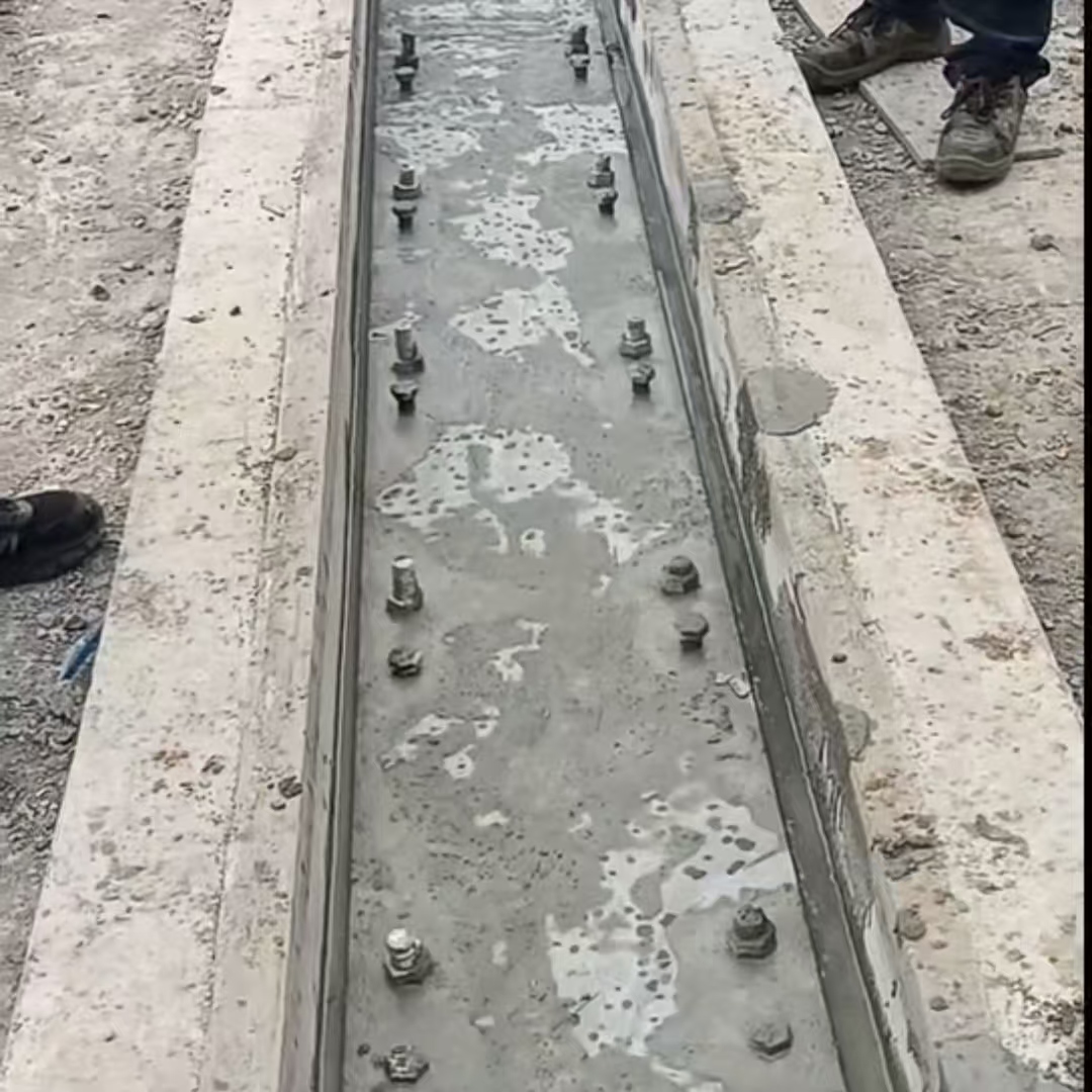 崇信港口码头起重机龙门吊重型机械设备稳固用早强快凝轨道胶泥